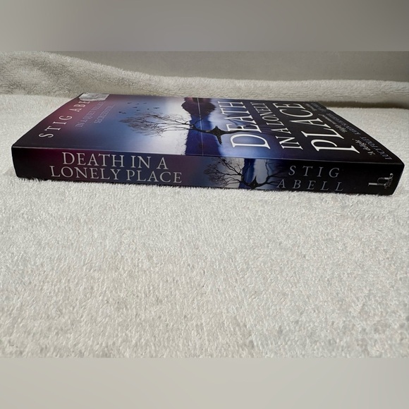 Death In A Lonely Place Paperback Book By Stig Abell - Picture 5 of 7
